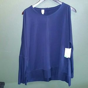 Open shoulder long sleeve shirt